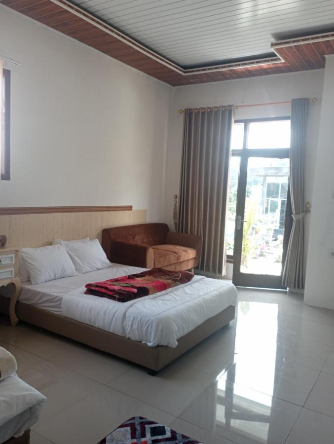 Villa Madinna Dieng Diyeng Exterior foto